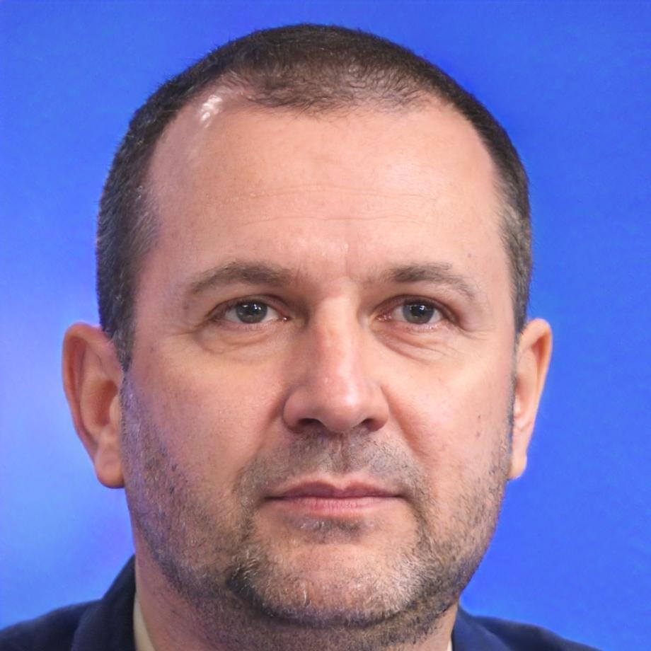 Portrait de Marc Dubois, Directeur Général de axibeltoryworks, dans nos bureaux de Clermont-Ferrand